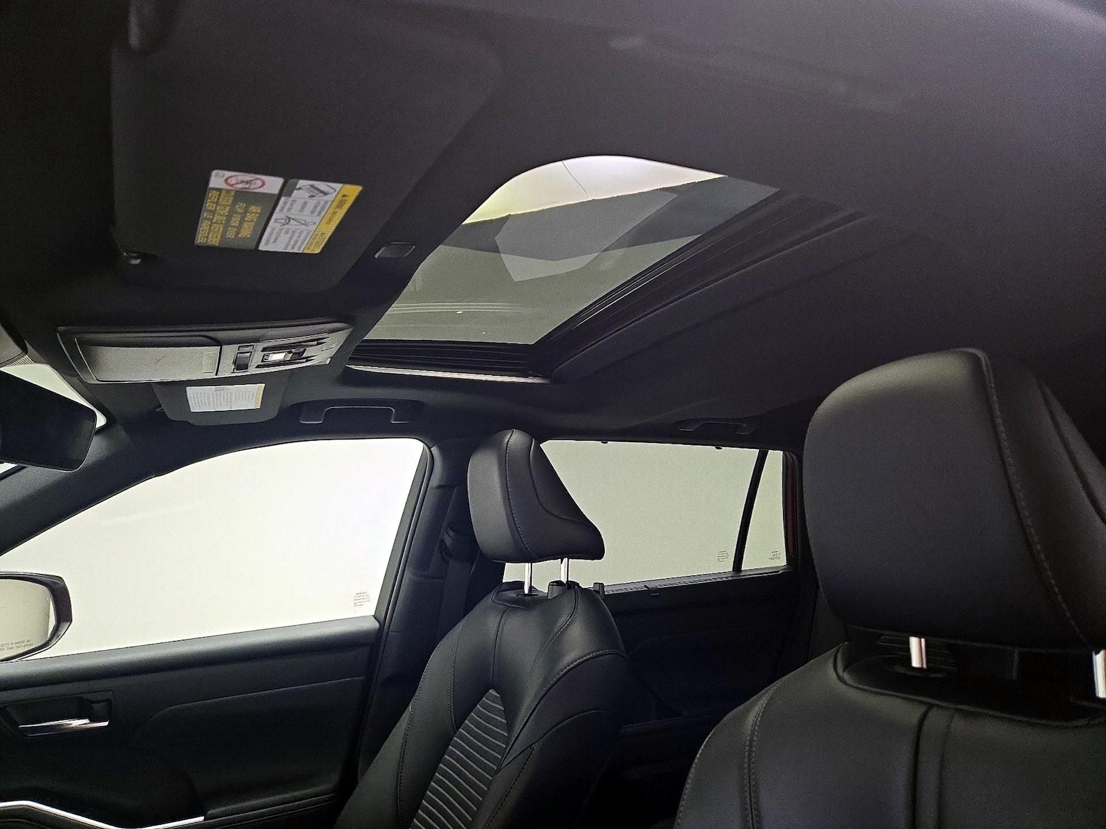 2023 Toyota Highlander L - Photo 20