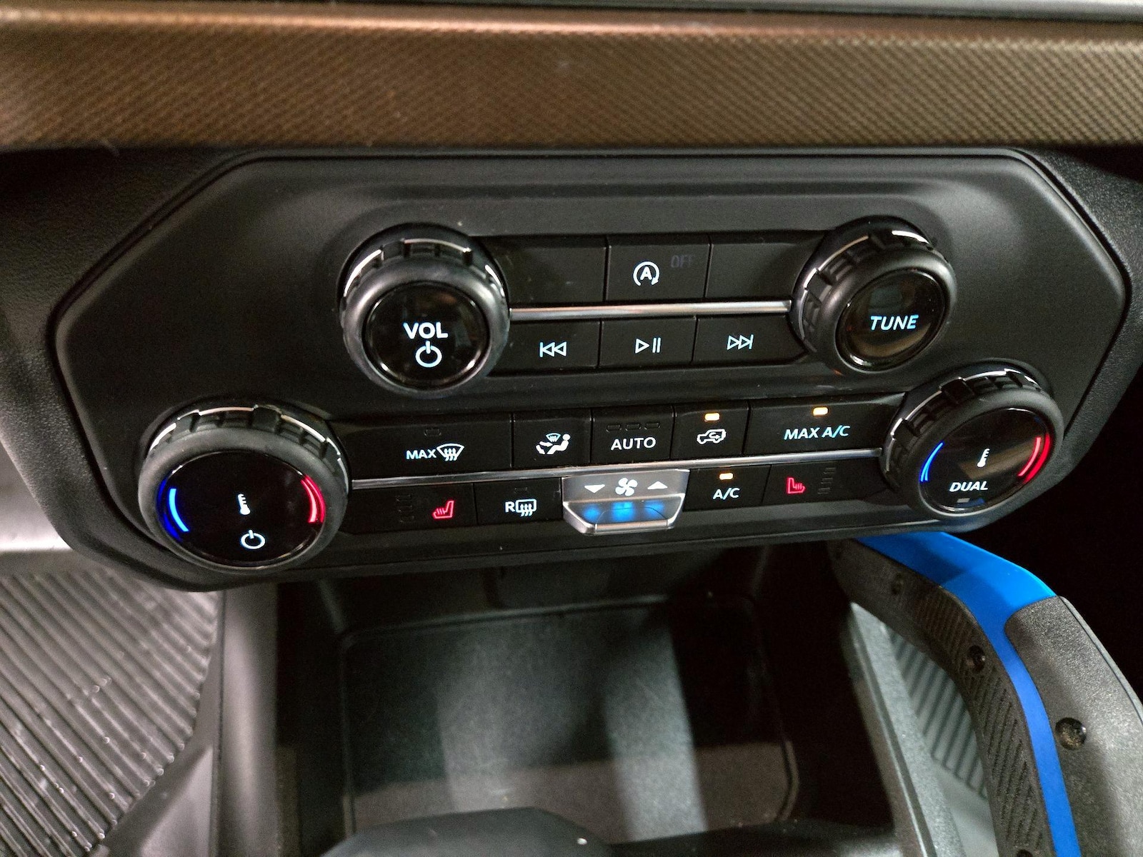2022 Ford Bronco 4-Door Outer Banks - Photo 17