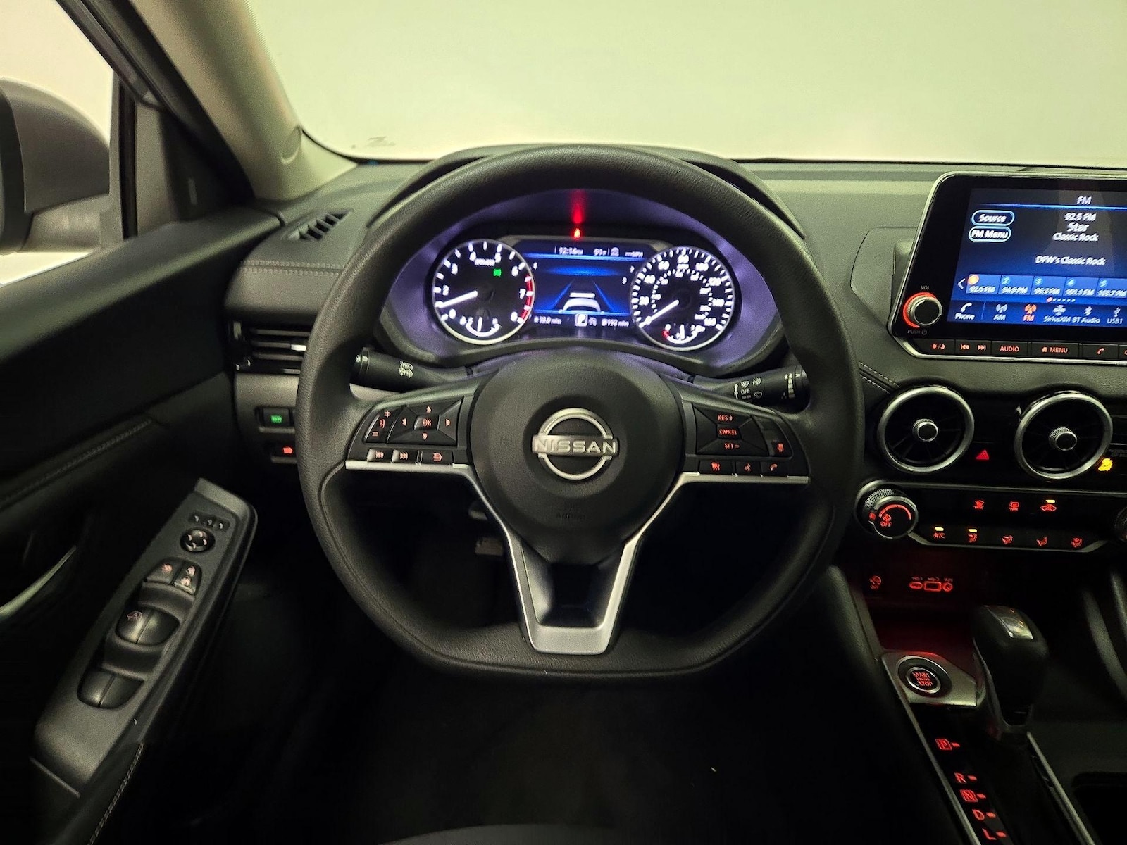 2024 Nissan Sentra SV - Photo 11