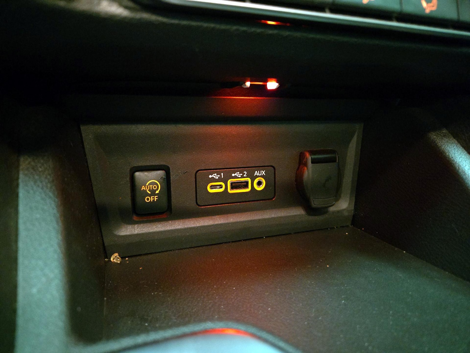 2024 Nissan Sentra SV - Photo 19