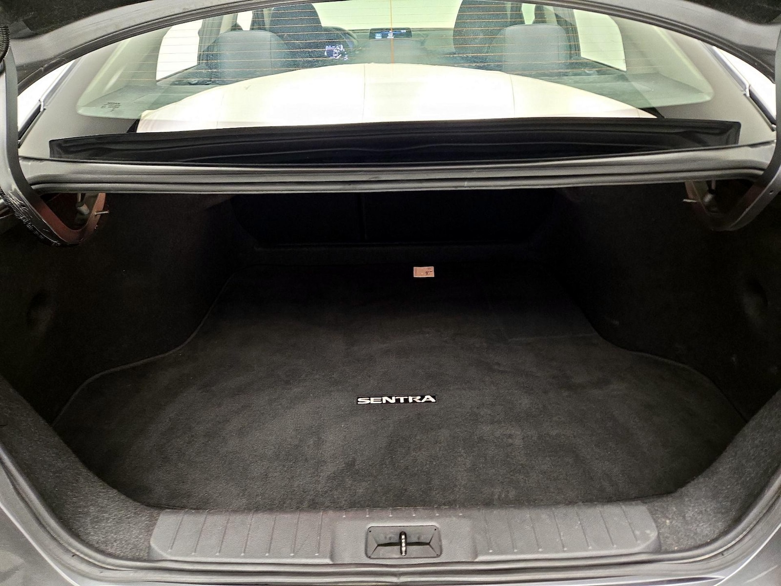 2024 Nissan Sentra SV - Photo 21