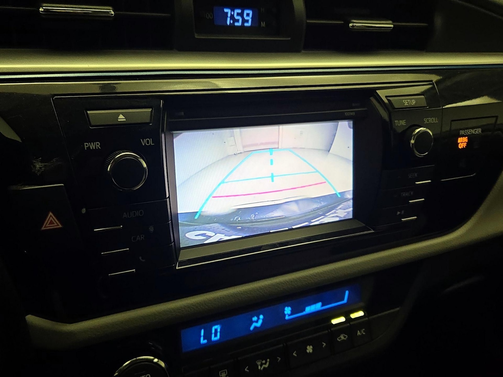 2015 Toyota Corolla LE - Photo 15