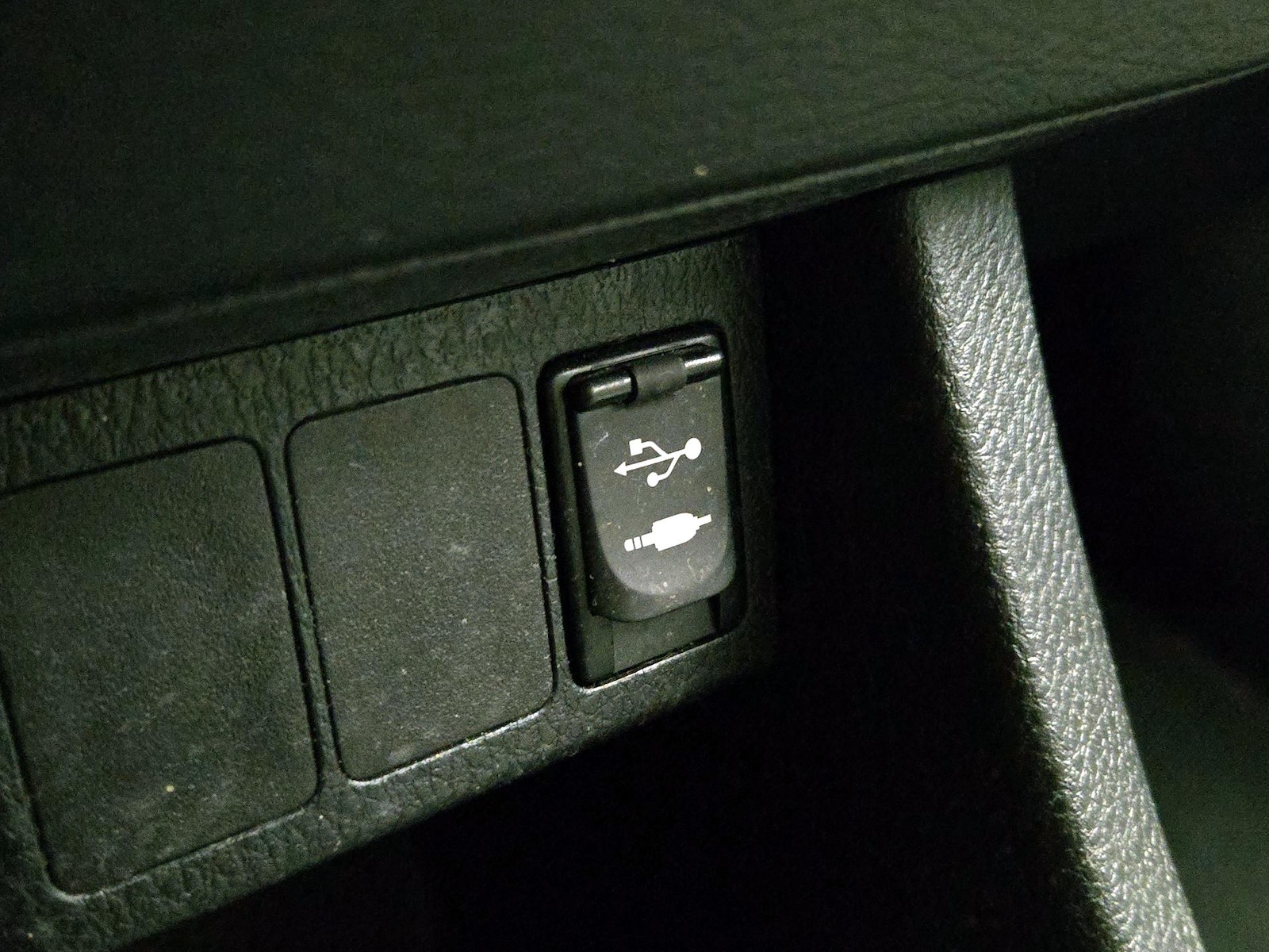 2015 Toyota Corolla LE - Photo 19