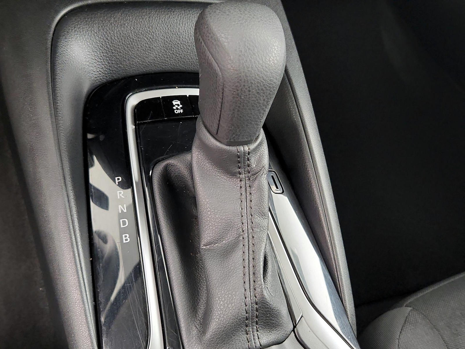 2023 Toyota Corolla LE - Photo 9