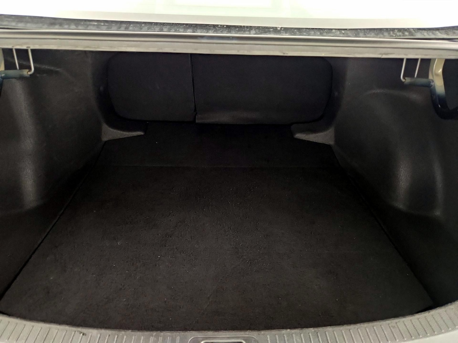2023 Toyota Corolla LE - Photo 12