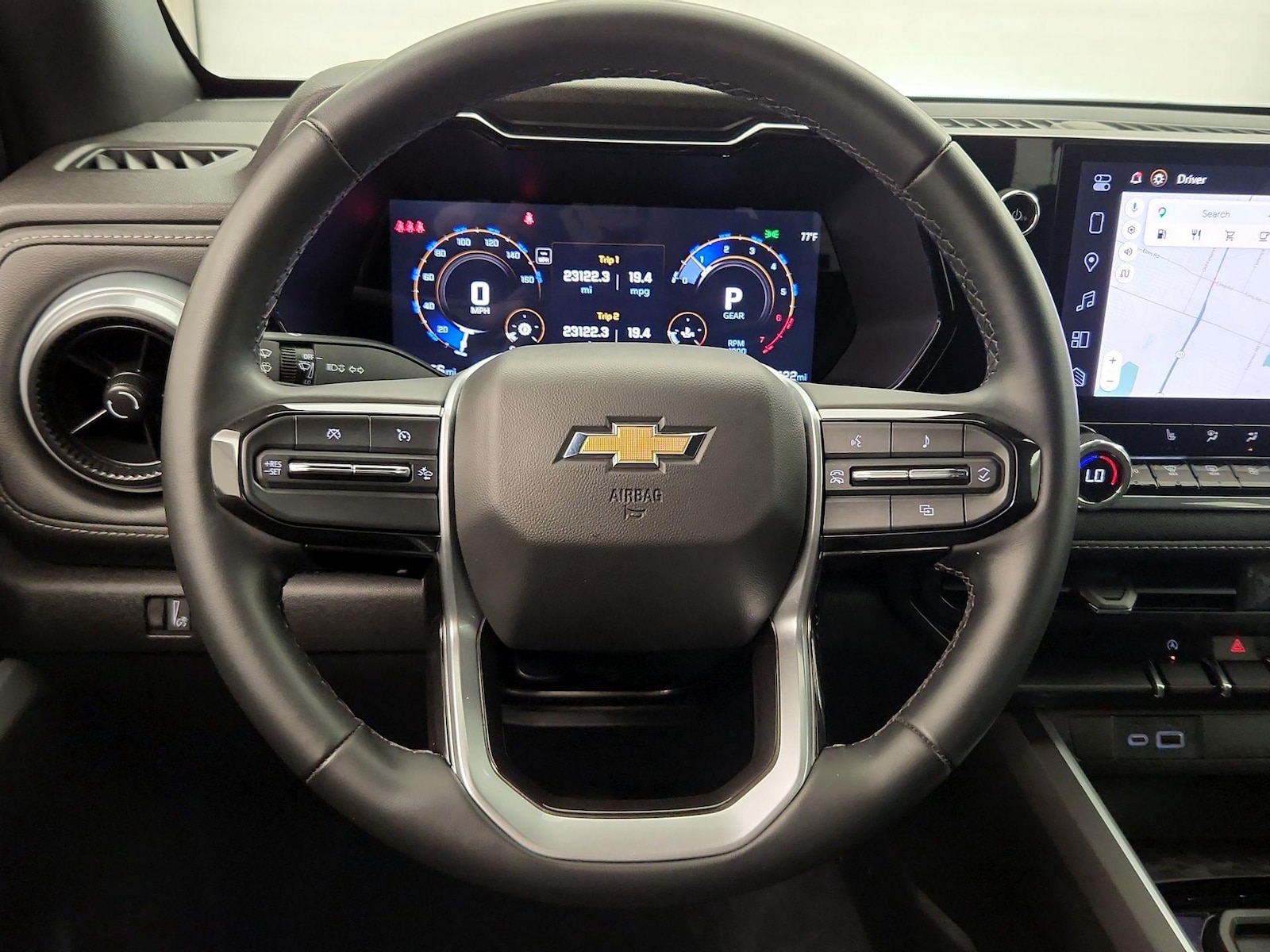 2025 Chevrolet Colorado LT - Photo 11
