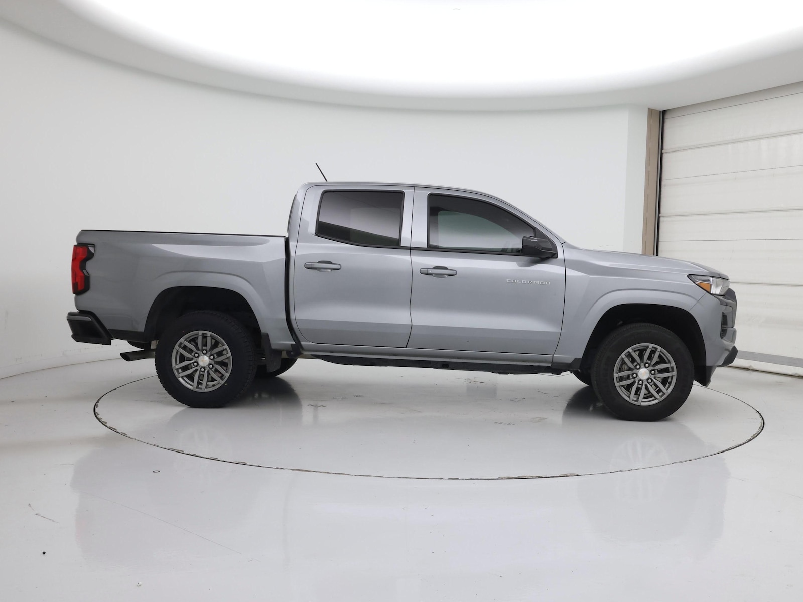 2025 Chevrolet Colorado LT - Photo 8