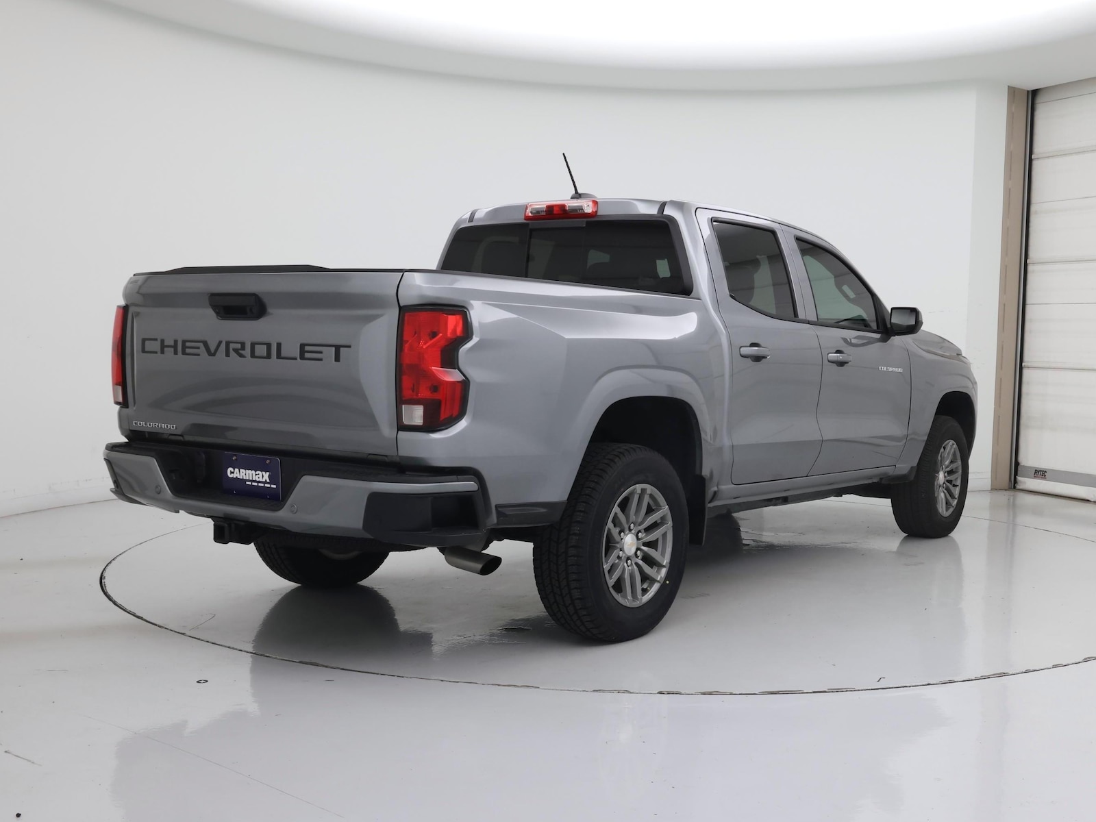 2025 Chevrolet Colorado LT - Photo 9