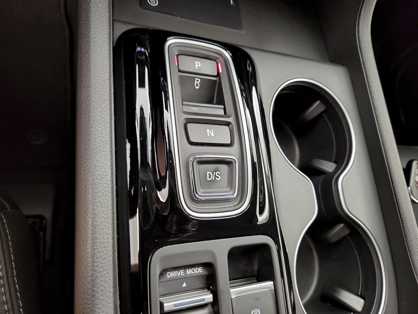 2025 Honda Pilot EX-L - Photo 18