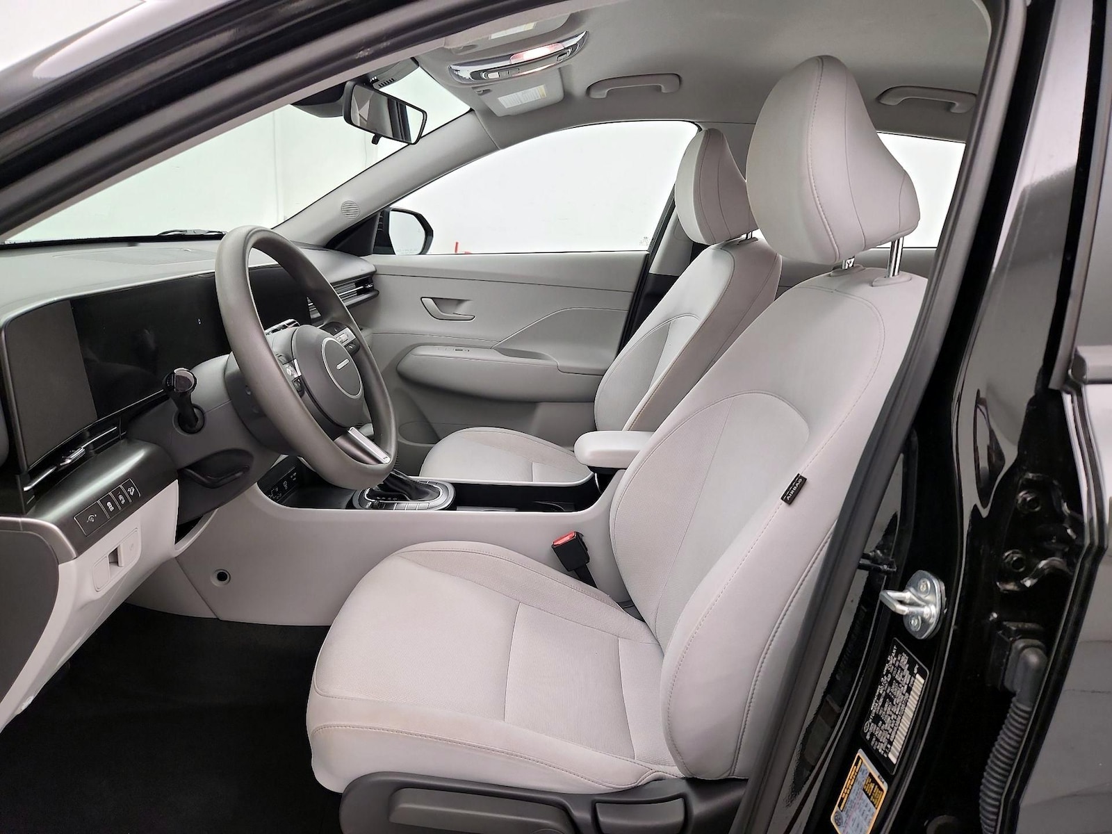 2026 Hyundai Kona SE - Photo 12