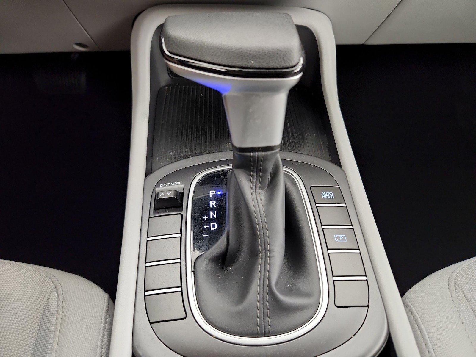 2026 Hyundai Kona SE - Photo 18