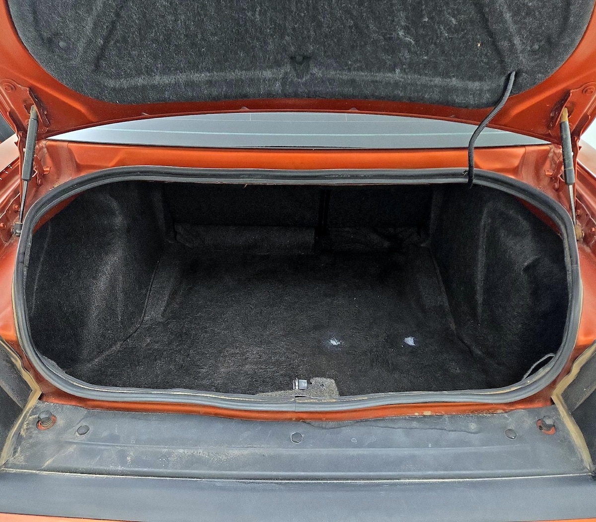 Trunk/Cargo (Seats Up)