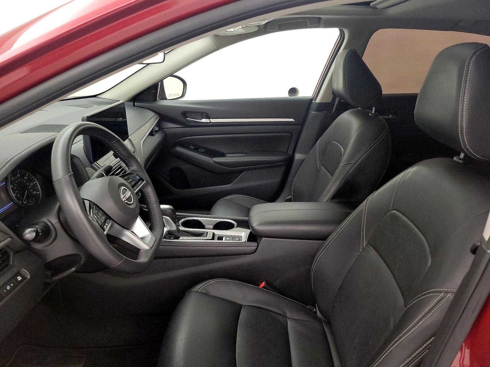 2025 Nissan Altima SL - Photo 12