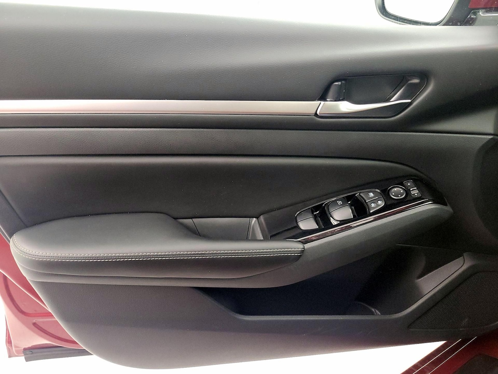 2025 Nissan Altima SL - Photo 13