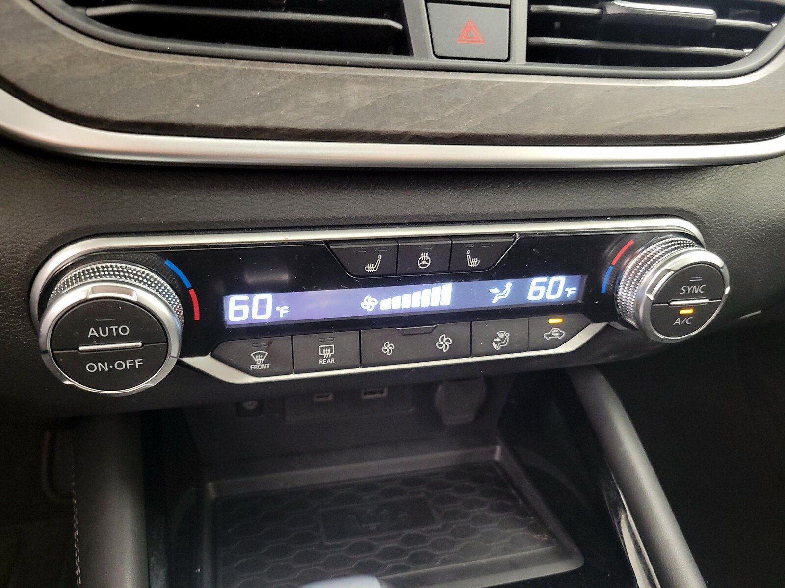 2025 Nissan Altima SL - Photo 18