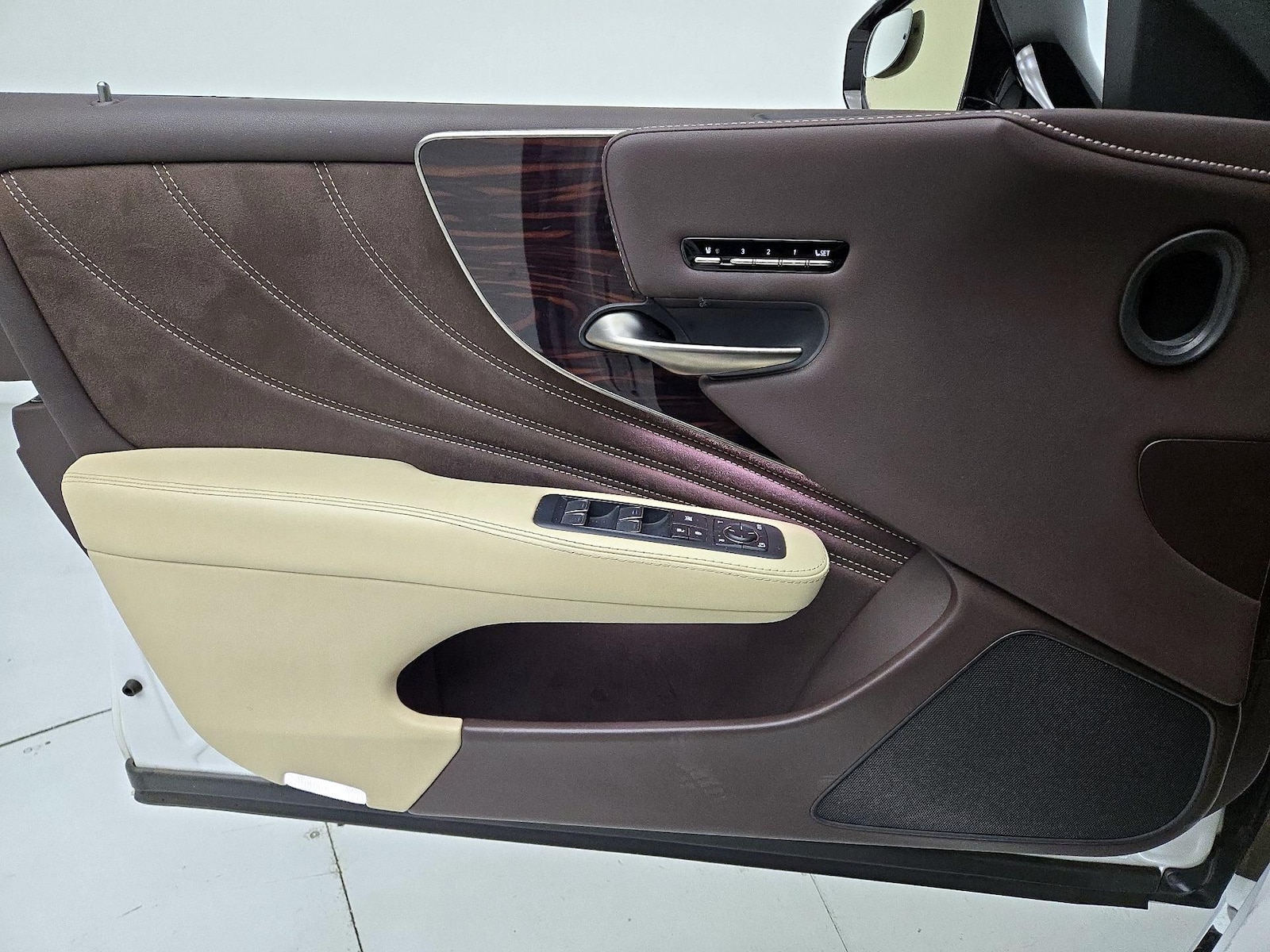 2019 Lexus LS Base - Photo 13