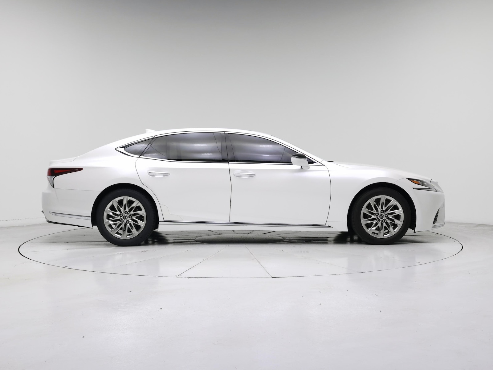 2019 Lexus LS Base - Photo 8