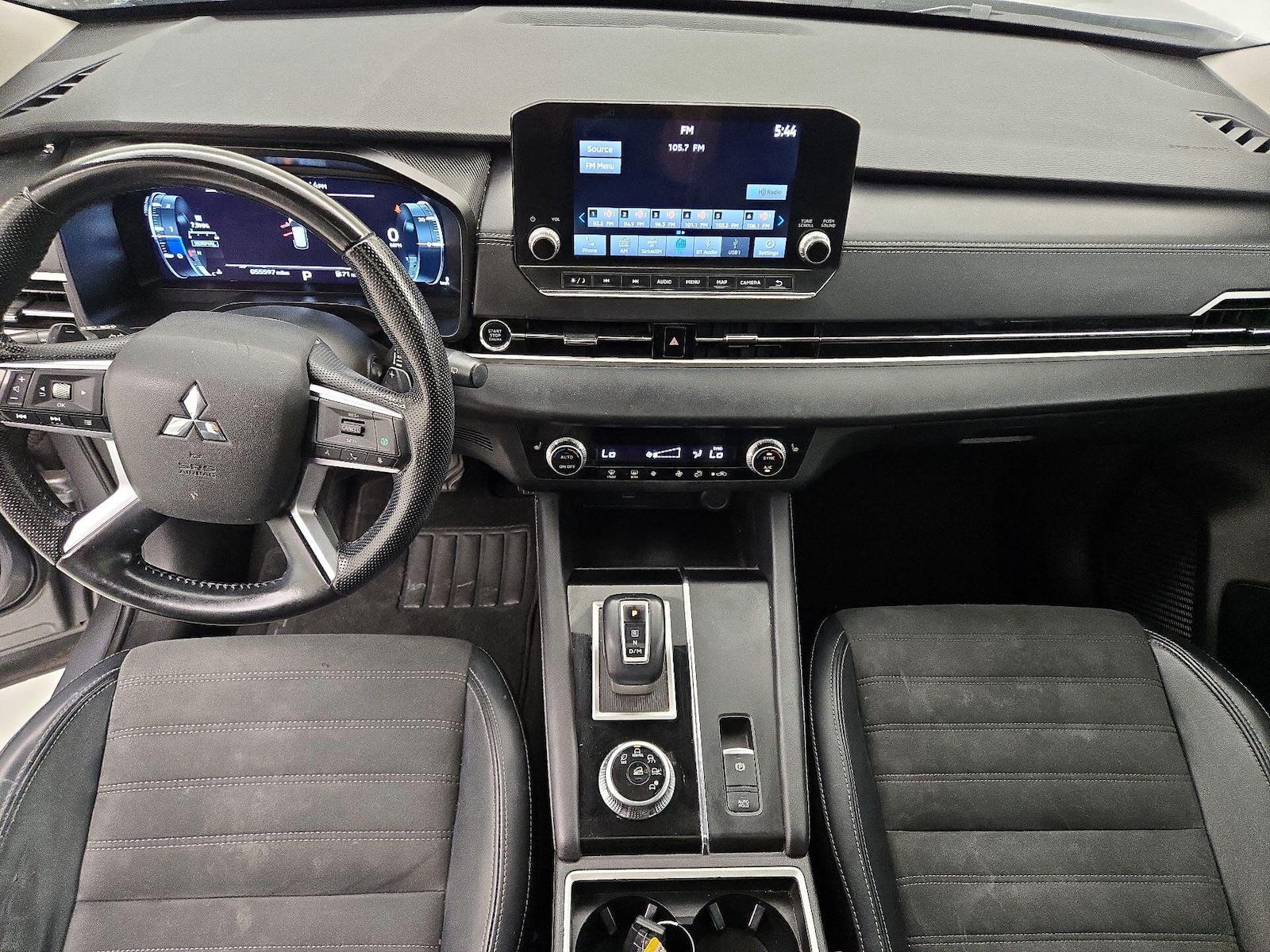 2023 Mitsubishi Outlander SE - Photo 10