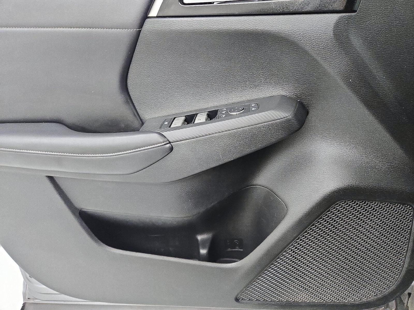 2023 Mitsubishi Outlander SE - Photo 13