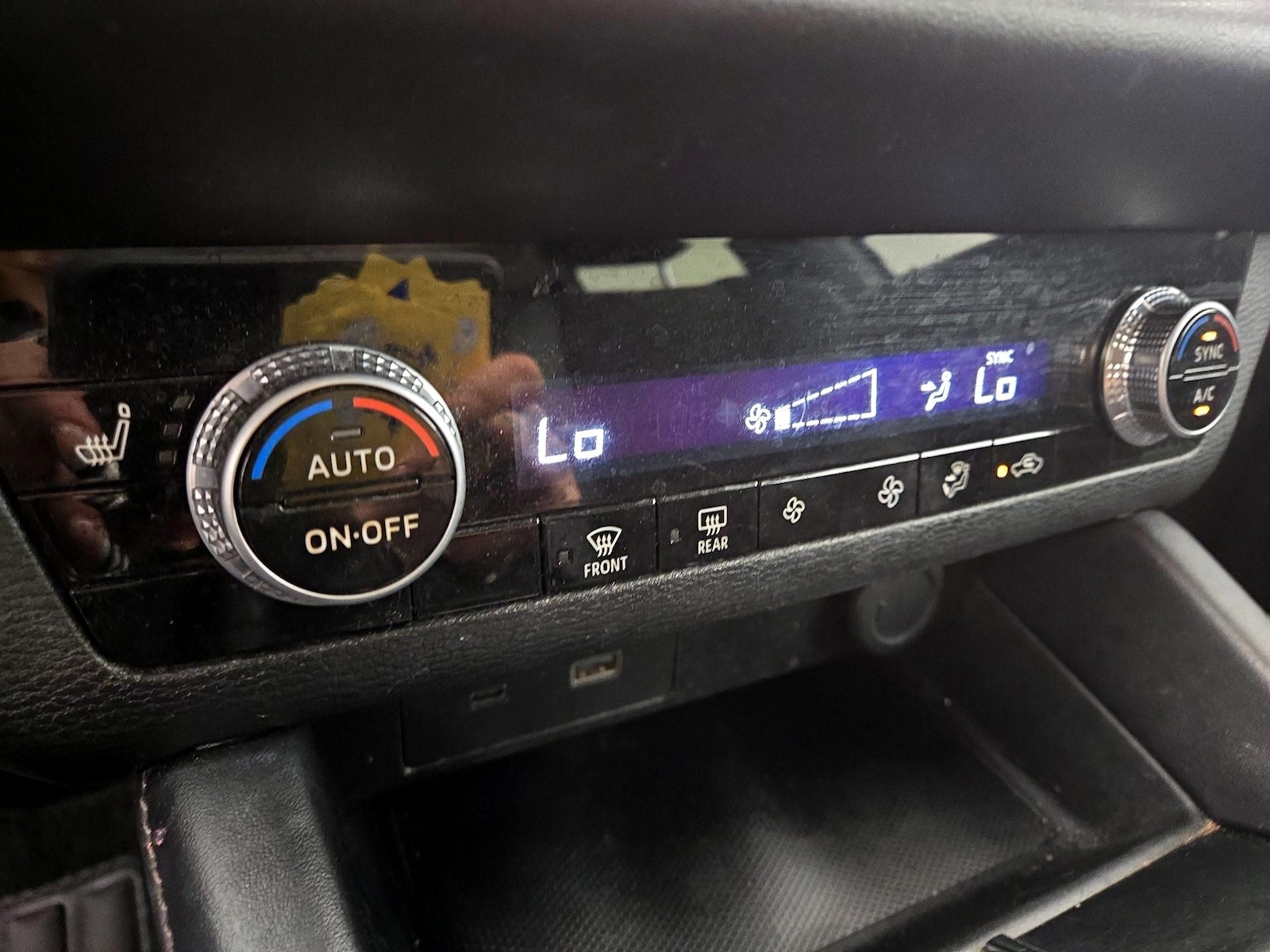 2023 Mitsubishi Outlander SE - Photo 17