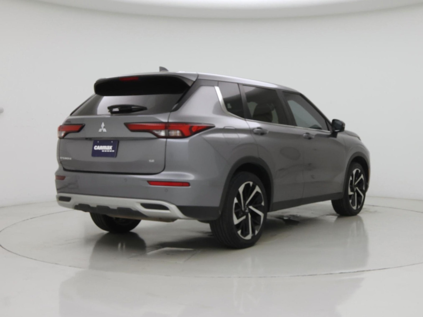 2023 Mitsubishi Outlander SE - Photo 9