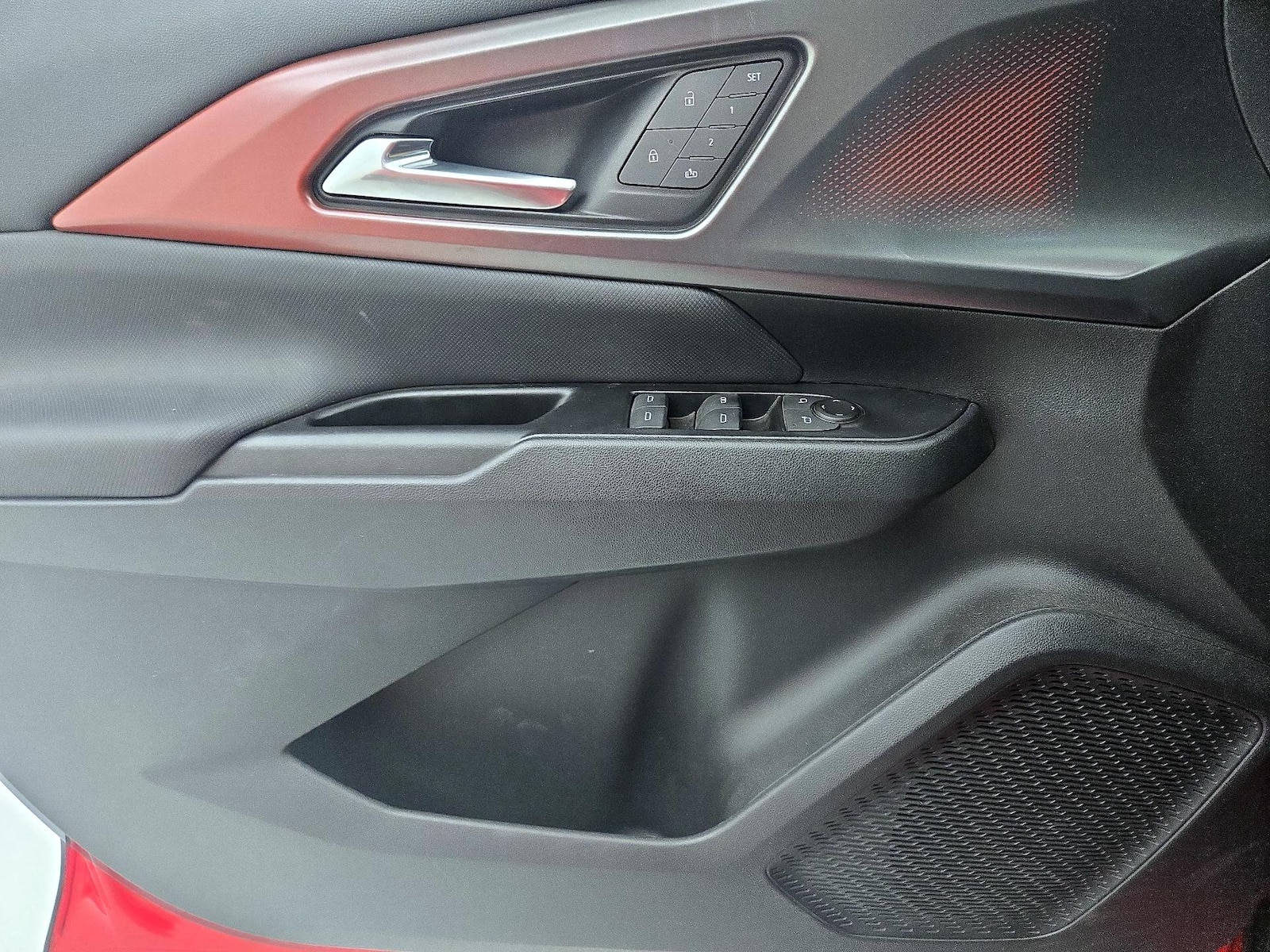 2024 Chevrolet Equinox EV RS - Photo 13