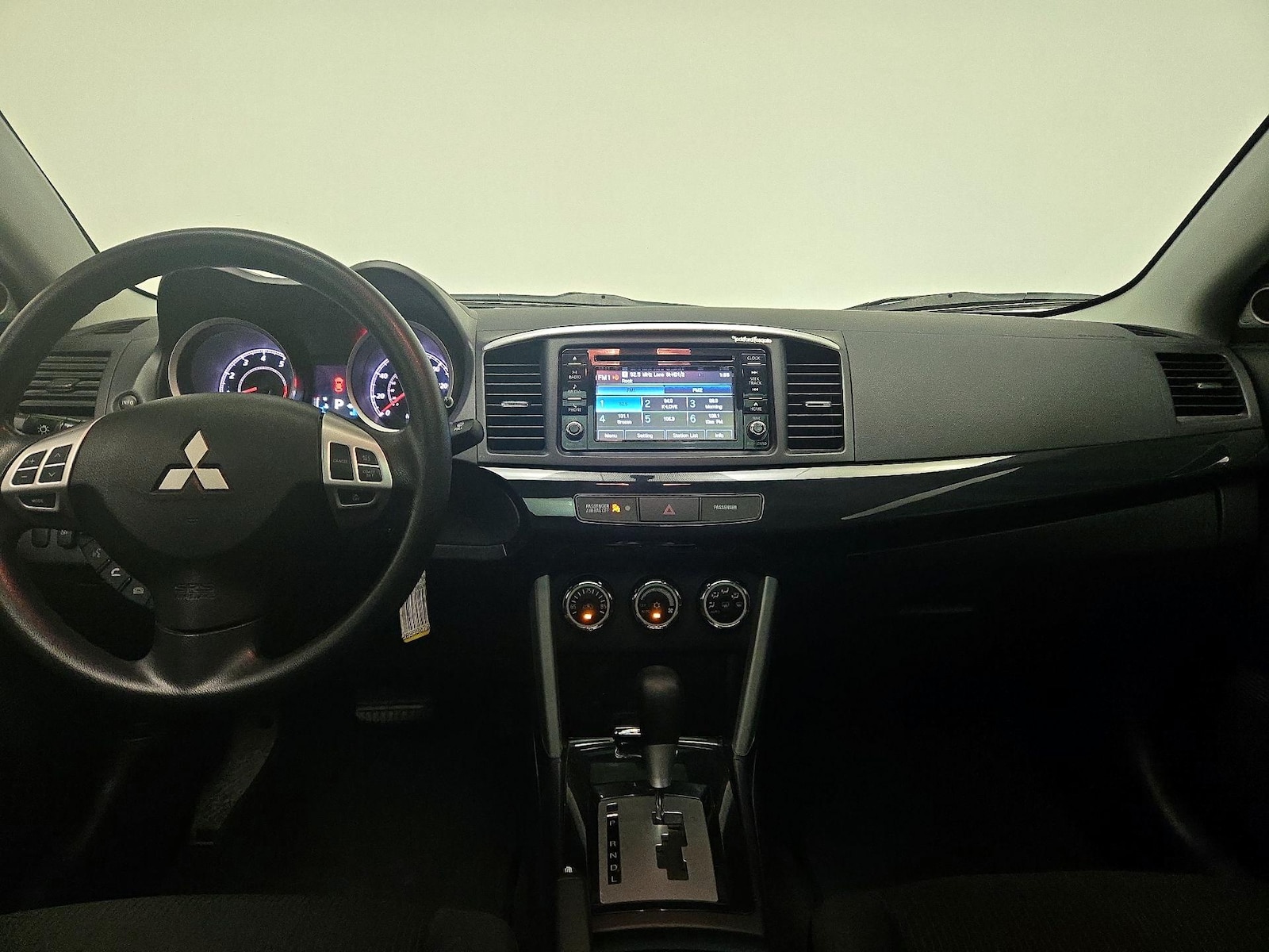 2016 Mitsubishi Lancer ES - Photo 10