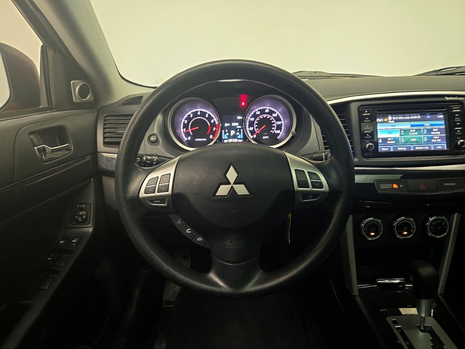 2016 Mitsubishi Lancer ES - Photo 11
