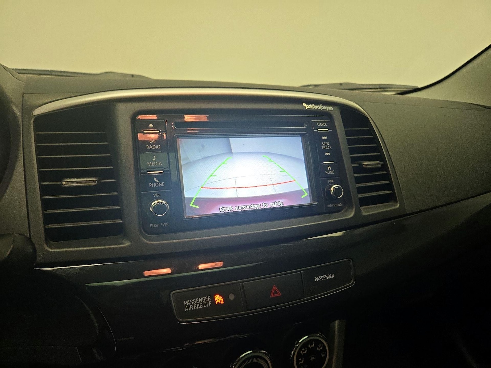 2016 Mitsubishi Lancer ES - Photo 15