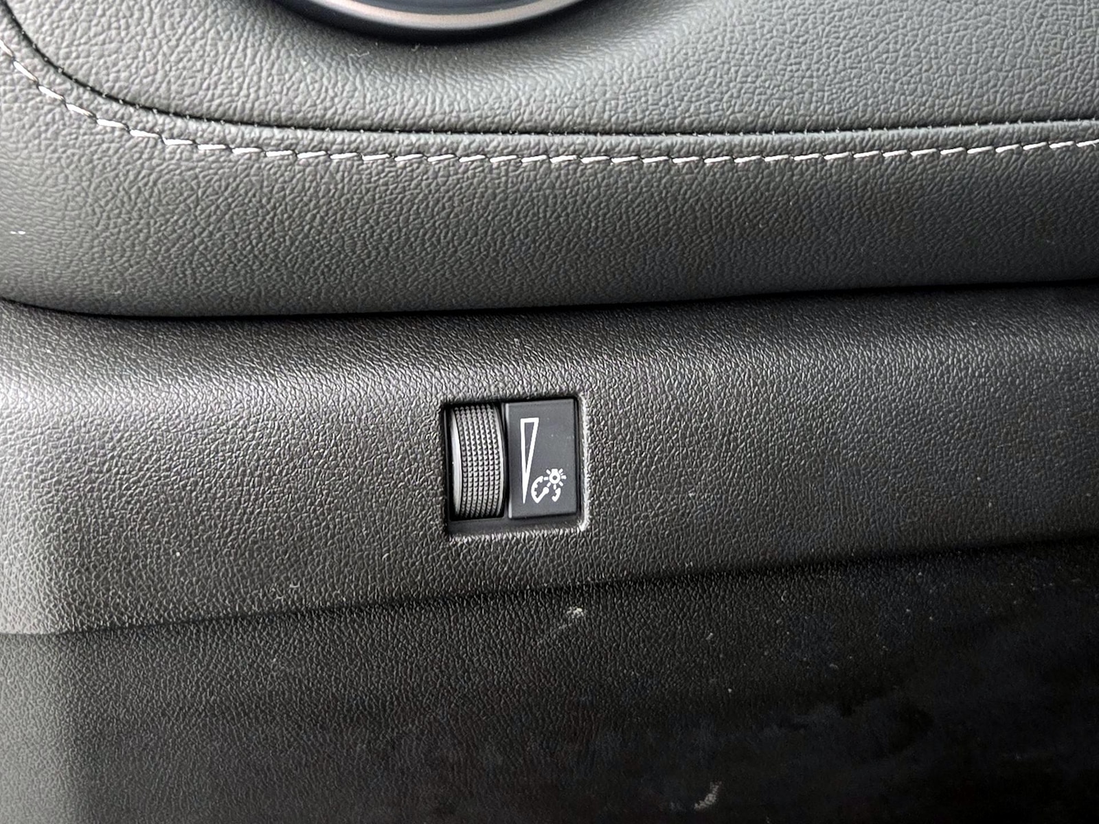2026 Chevrolet Colorado LT - Photo 12