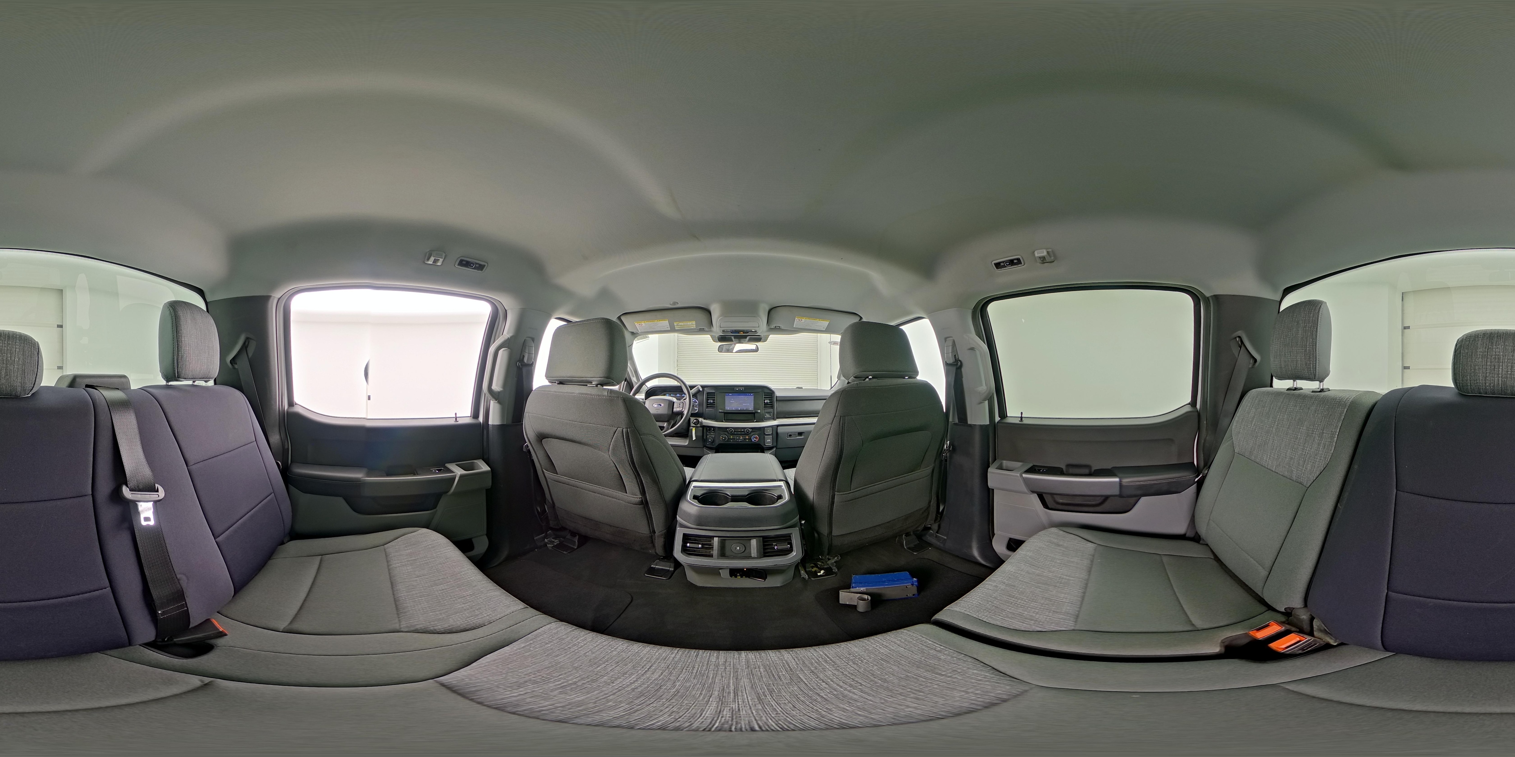2025 Ford F-250 Super Duty XLT - Photo 25