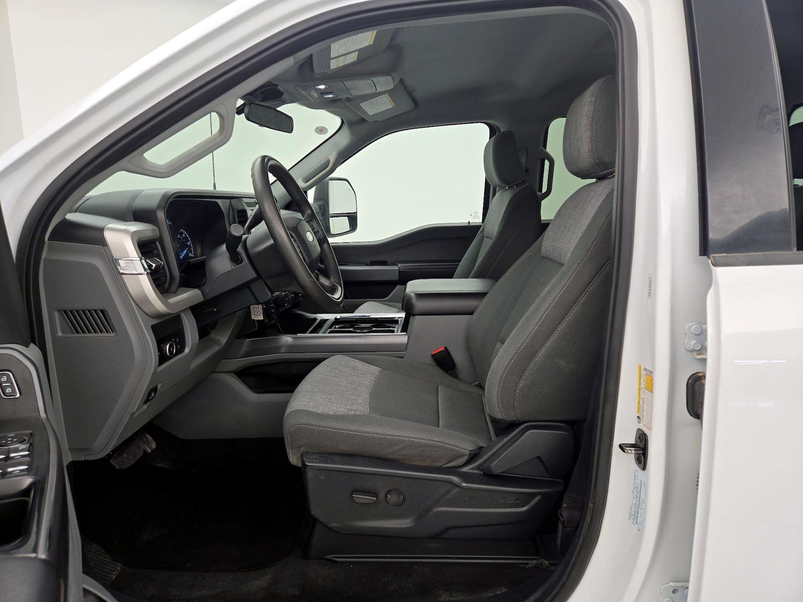 2025 Ford F-250 Super Duty XLT - Photo 12