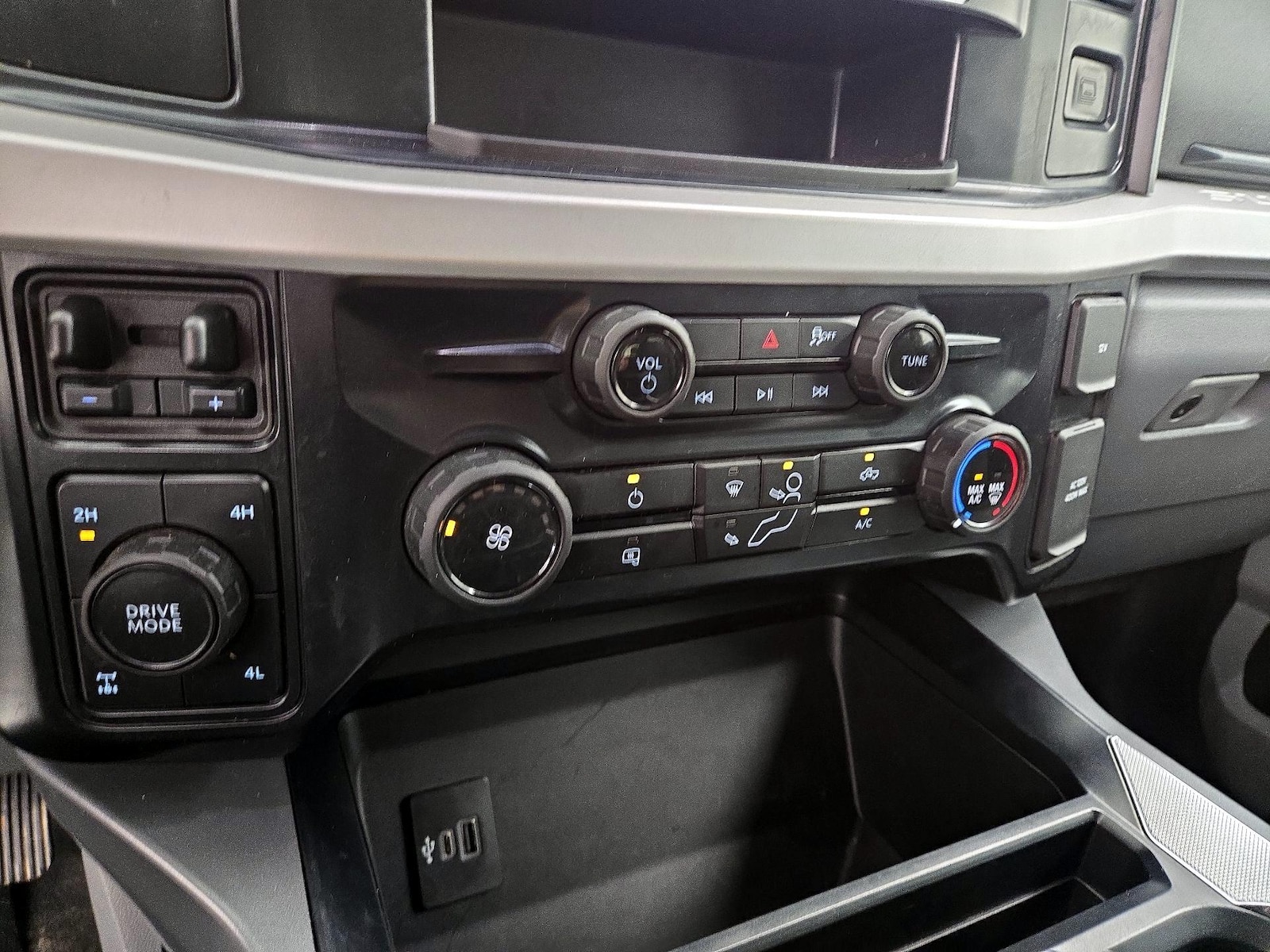 2025 Ford F-250 Super Duty XLT - Photo 17