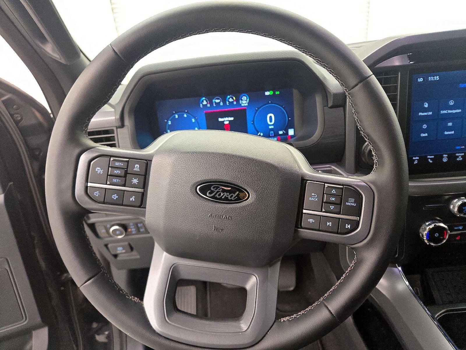 2025 Ford F-150 XLT - Photo 11