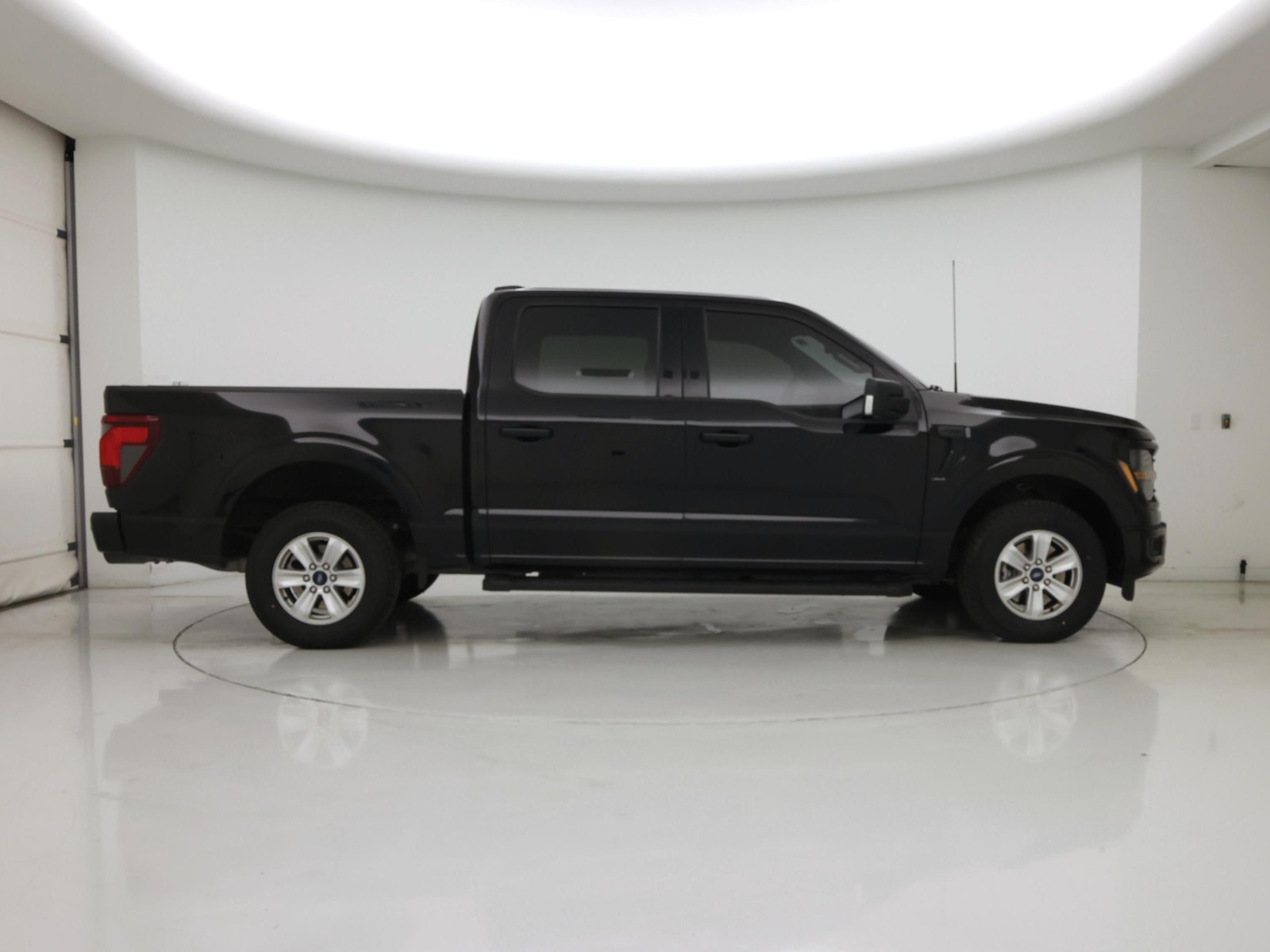 2025 Ford F-150 XLT - Photo 8