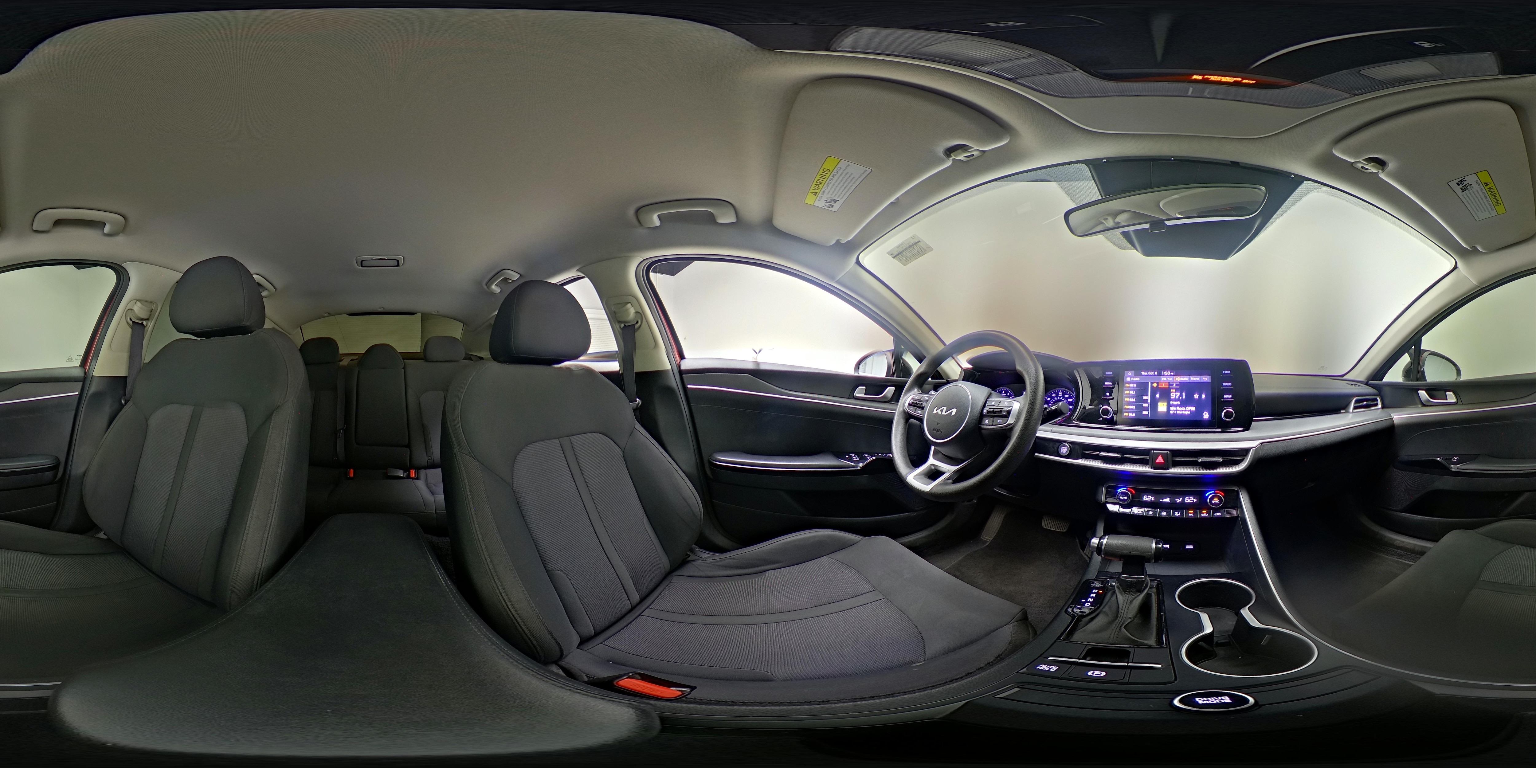 2022 Kia K5 LXS - Photo 24