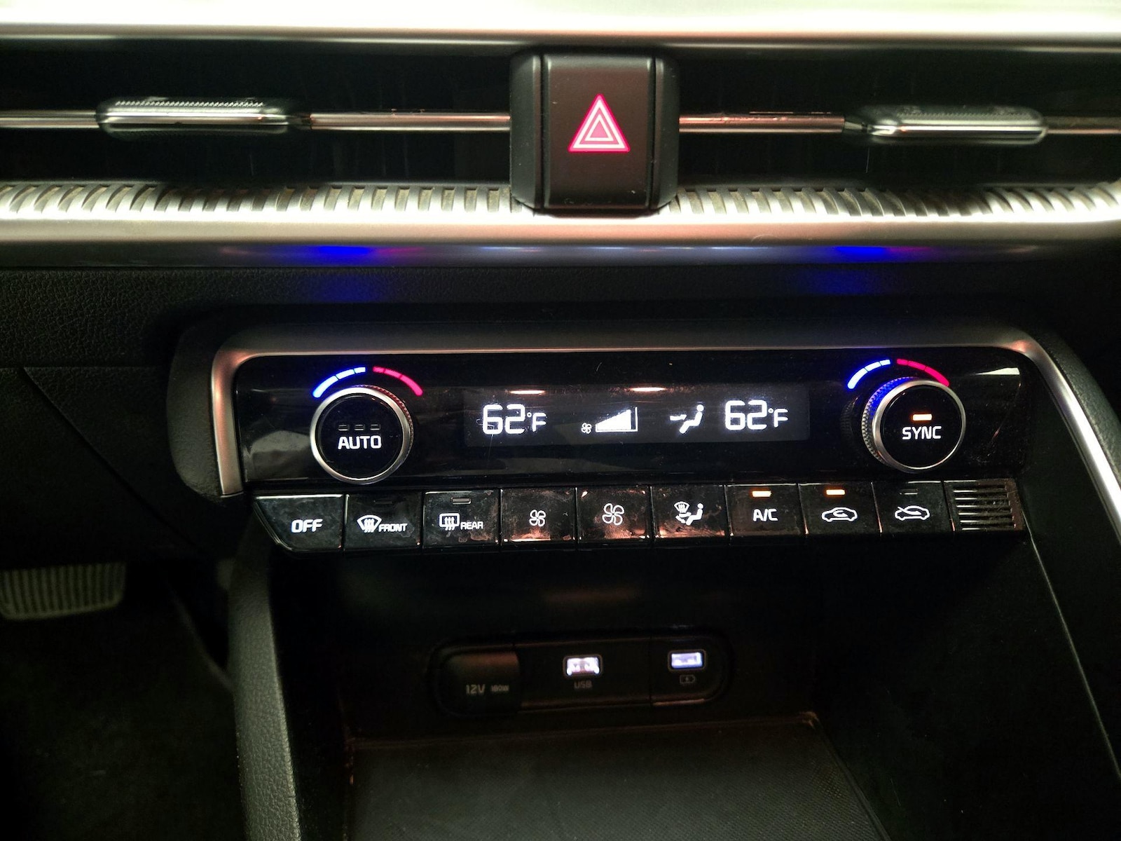 2022 Kia K5 LXS - Photo 17