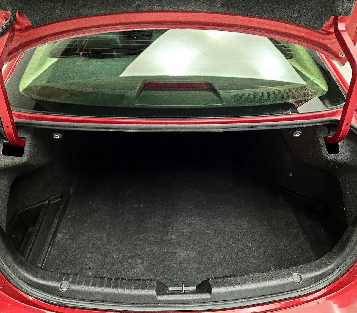Trunk/Cargo (Seats Up)