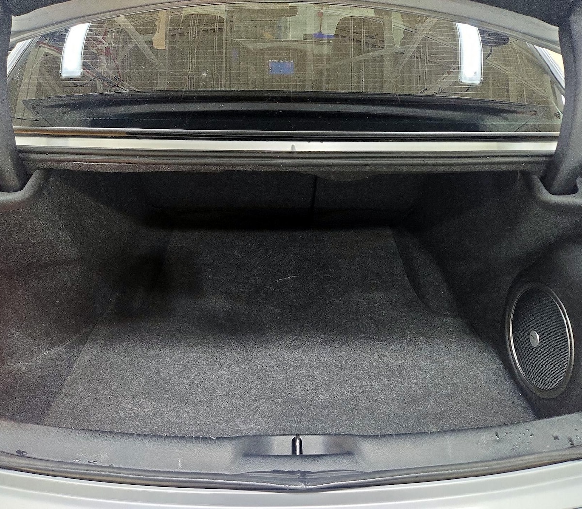 Trunk/Cargo (Seats Up)