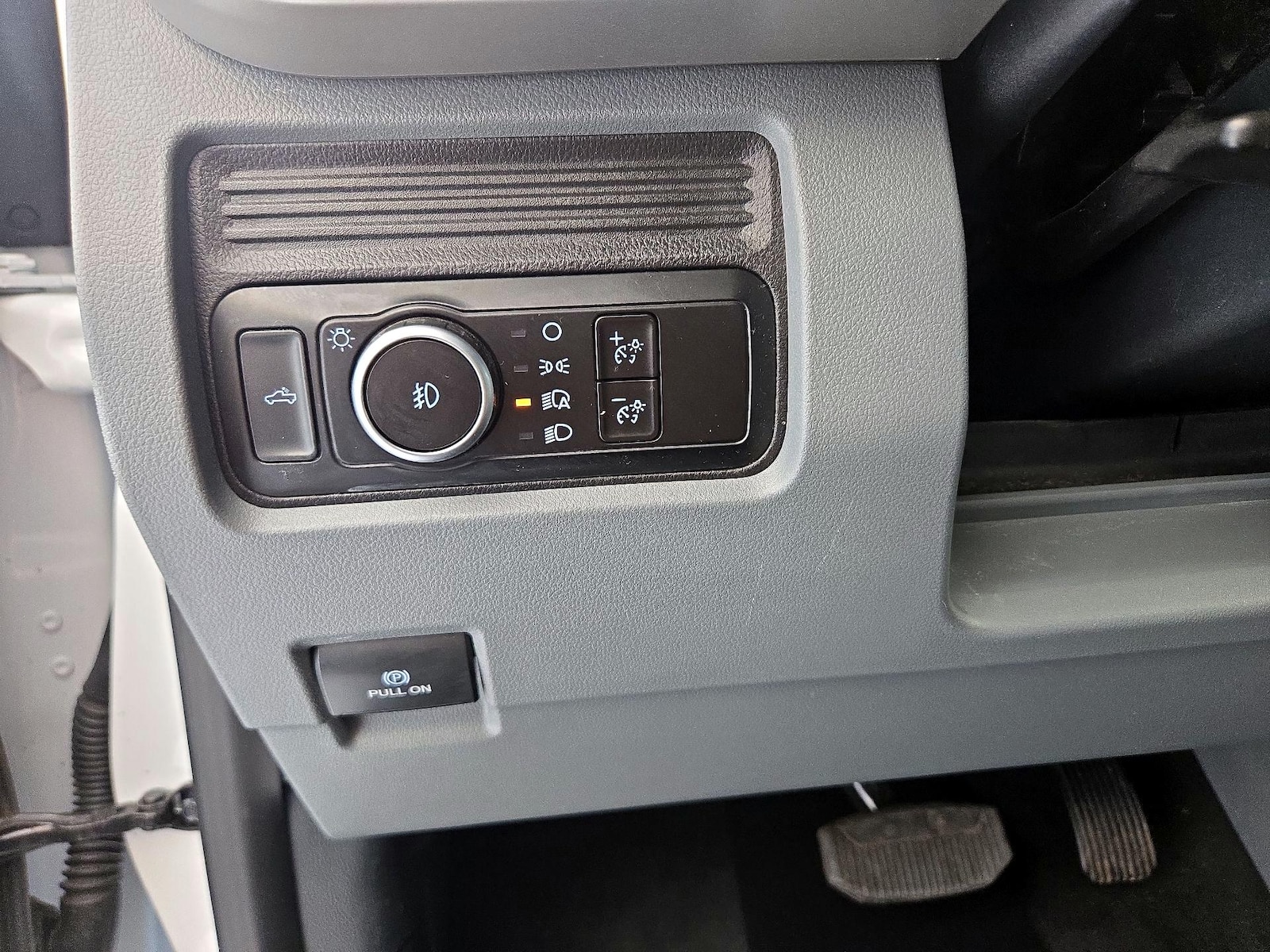 2025 Ford F-250 Super Duty XLT - Photo 14