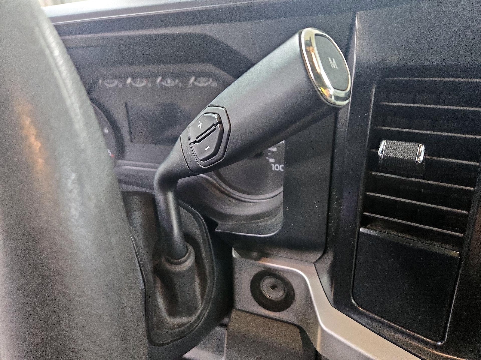 2025 Ford F-250 Super Duty XLT - Photo 18