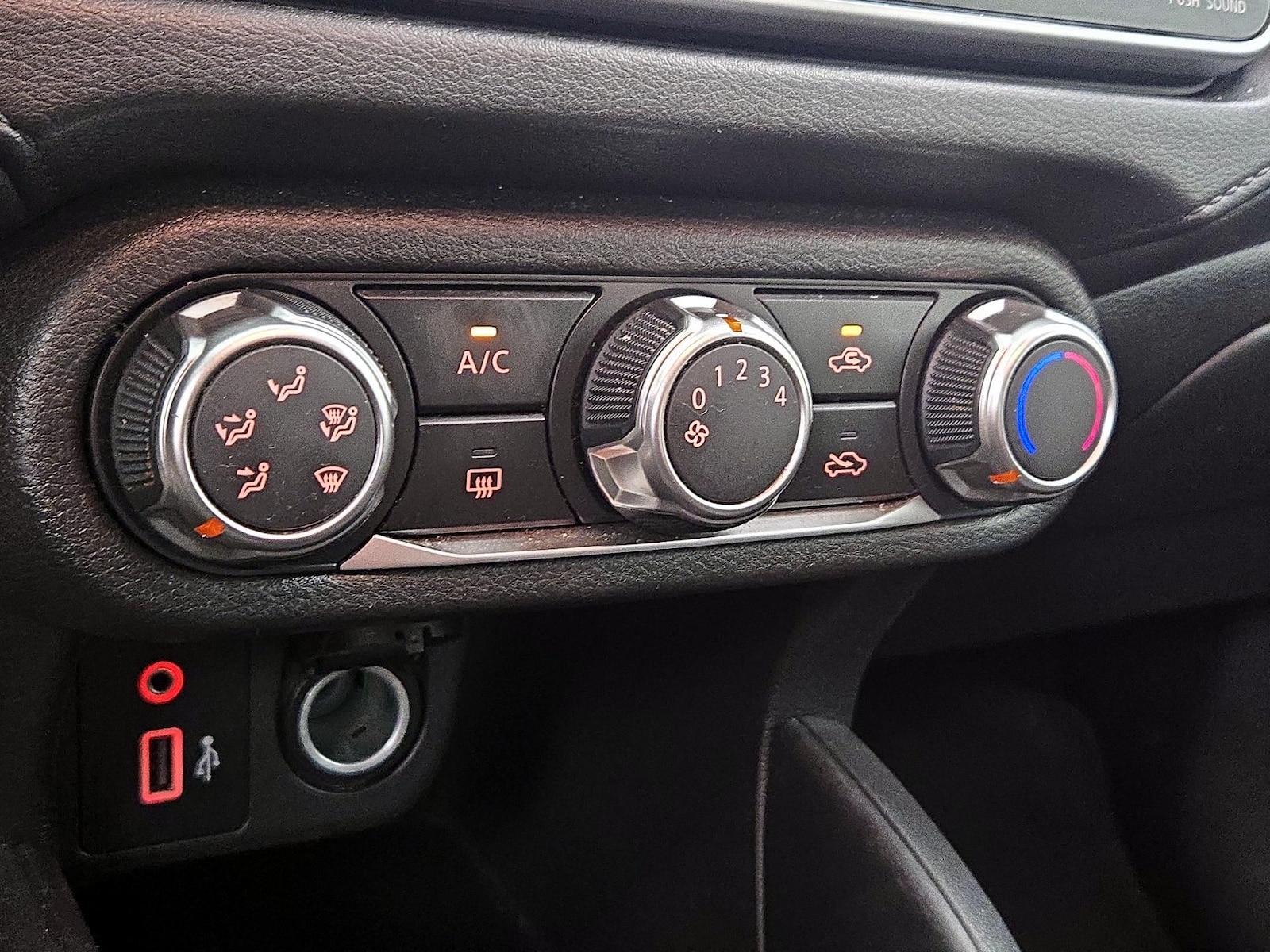 2025 Nissan Versa Sedan S - Photo 17