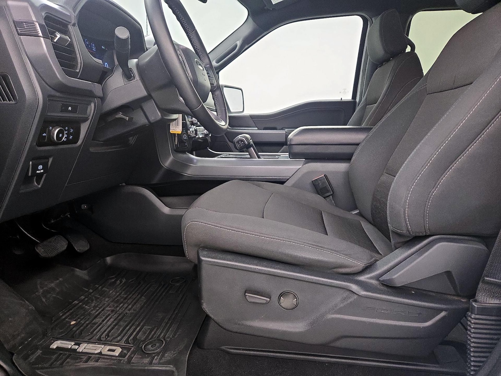 Power Seat(s) & Side Airbags