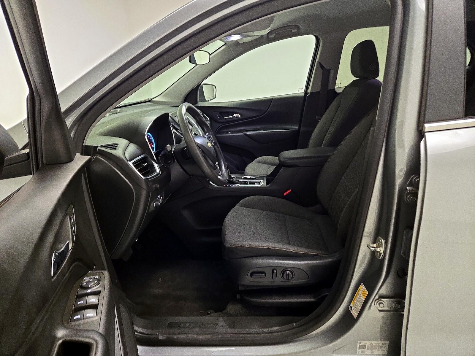 Power Seat(s) & Side Airbags