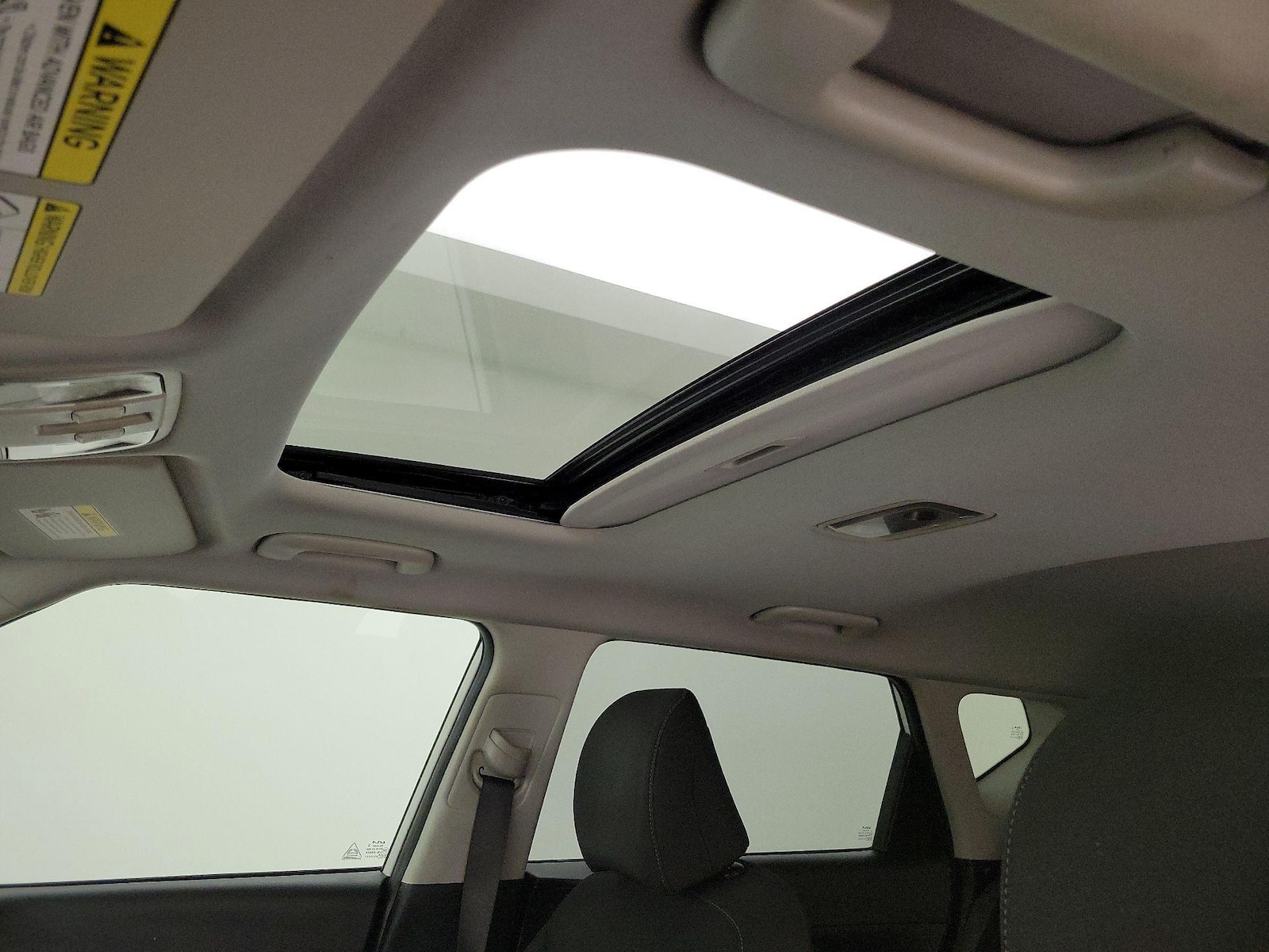 Sunroof(s) & Overhead Airbags