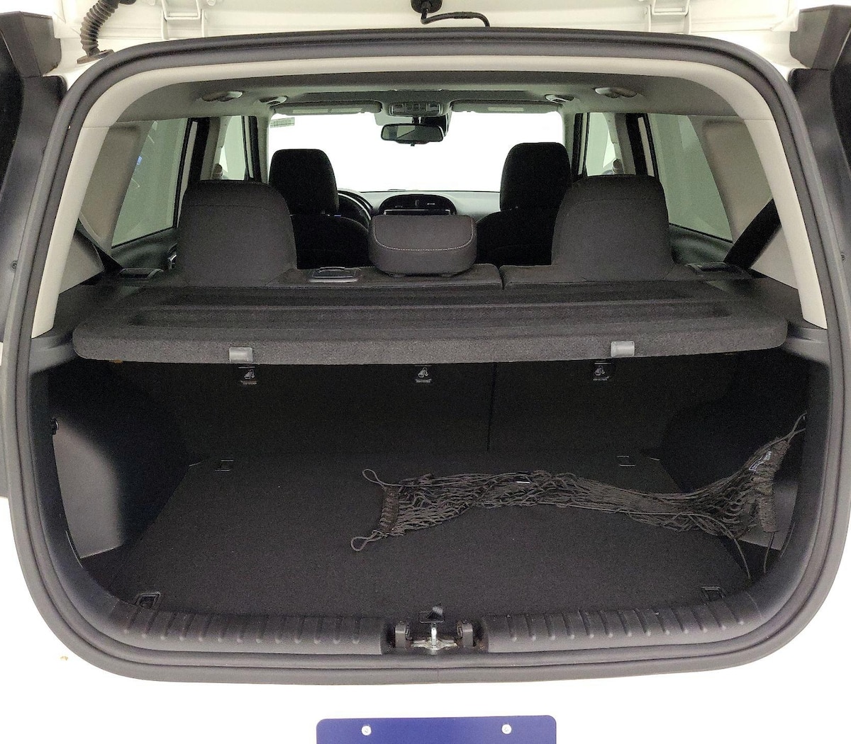 Trunk/Cargo (Seats Up)