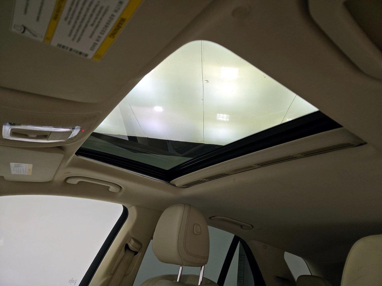 Sunroof(s) & Overhead Airbags