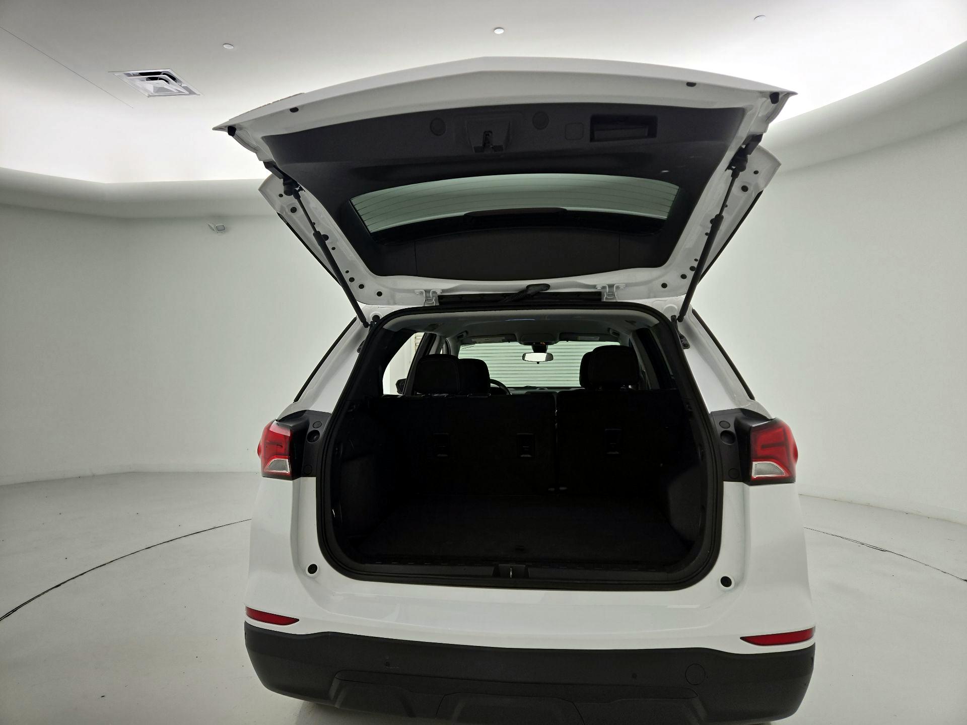 Thumbnail: 2023 Chevrolet Equinox - 20