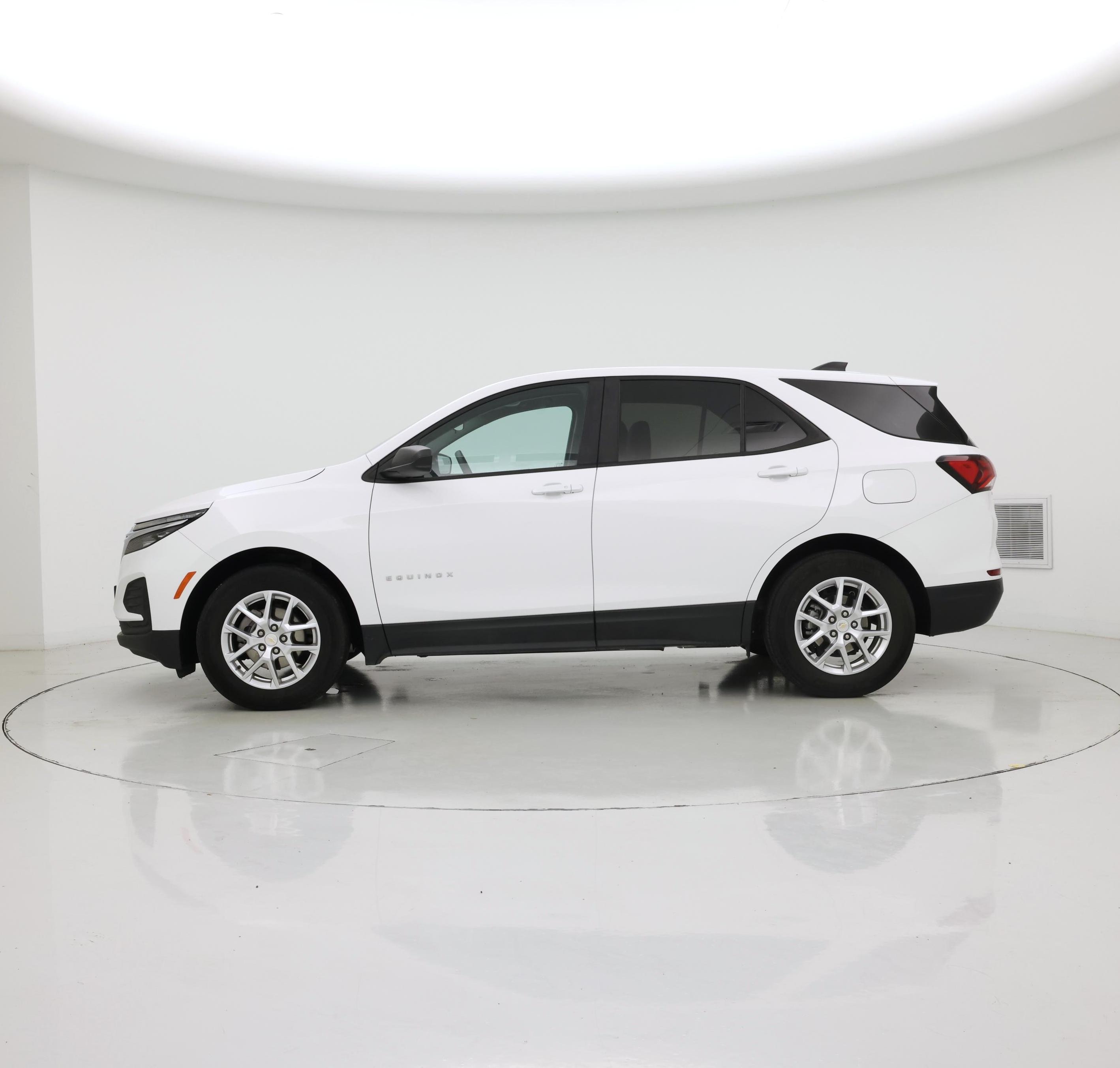 Thumbnail: 2023 Chevrolet Equinox - 3