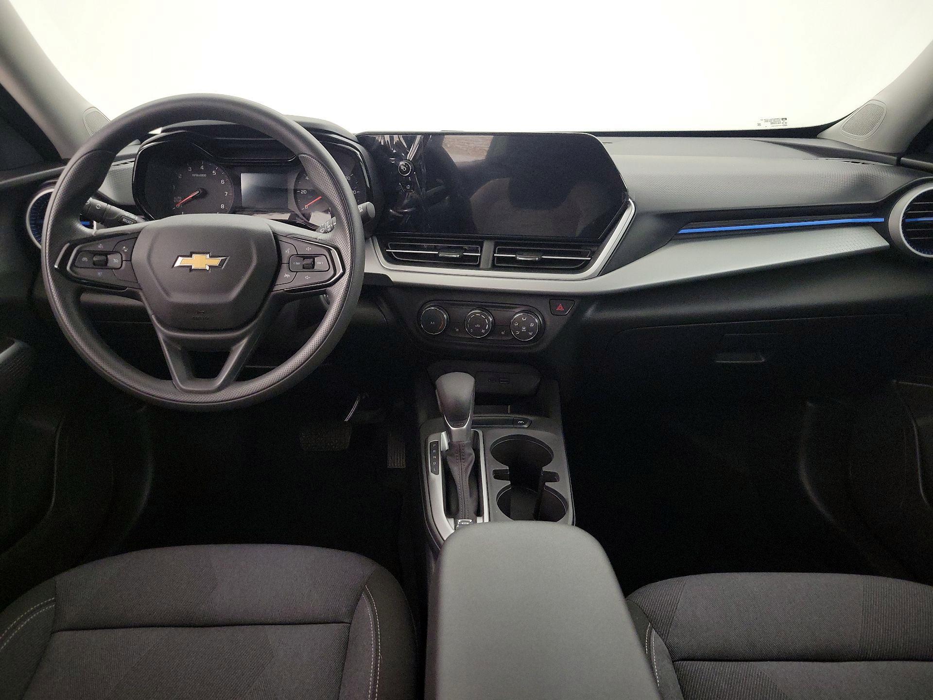 Thumbnail: 2025 Chevrolet Trax - 9